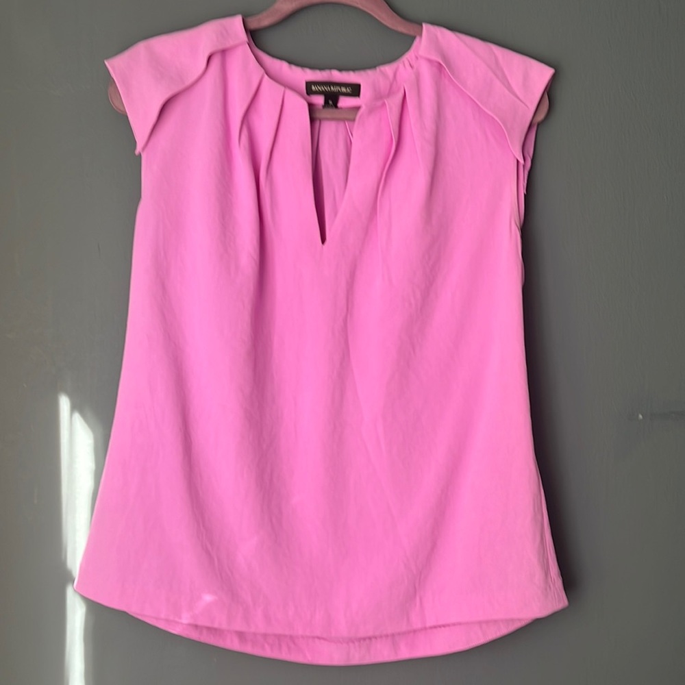 Banana Republic sleeveless blouse